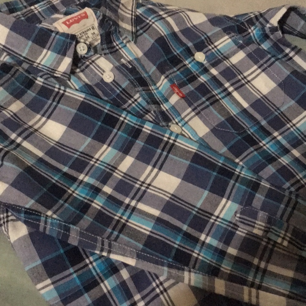 Long sleeve Navy Levi’s Button down
